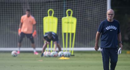 El Observador | Marcelo Bielsa en uno de los entrenamientos de la selección uruguaya en Playa del Carmen