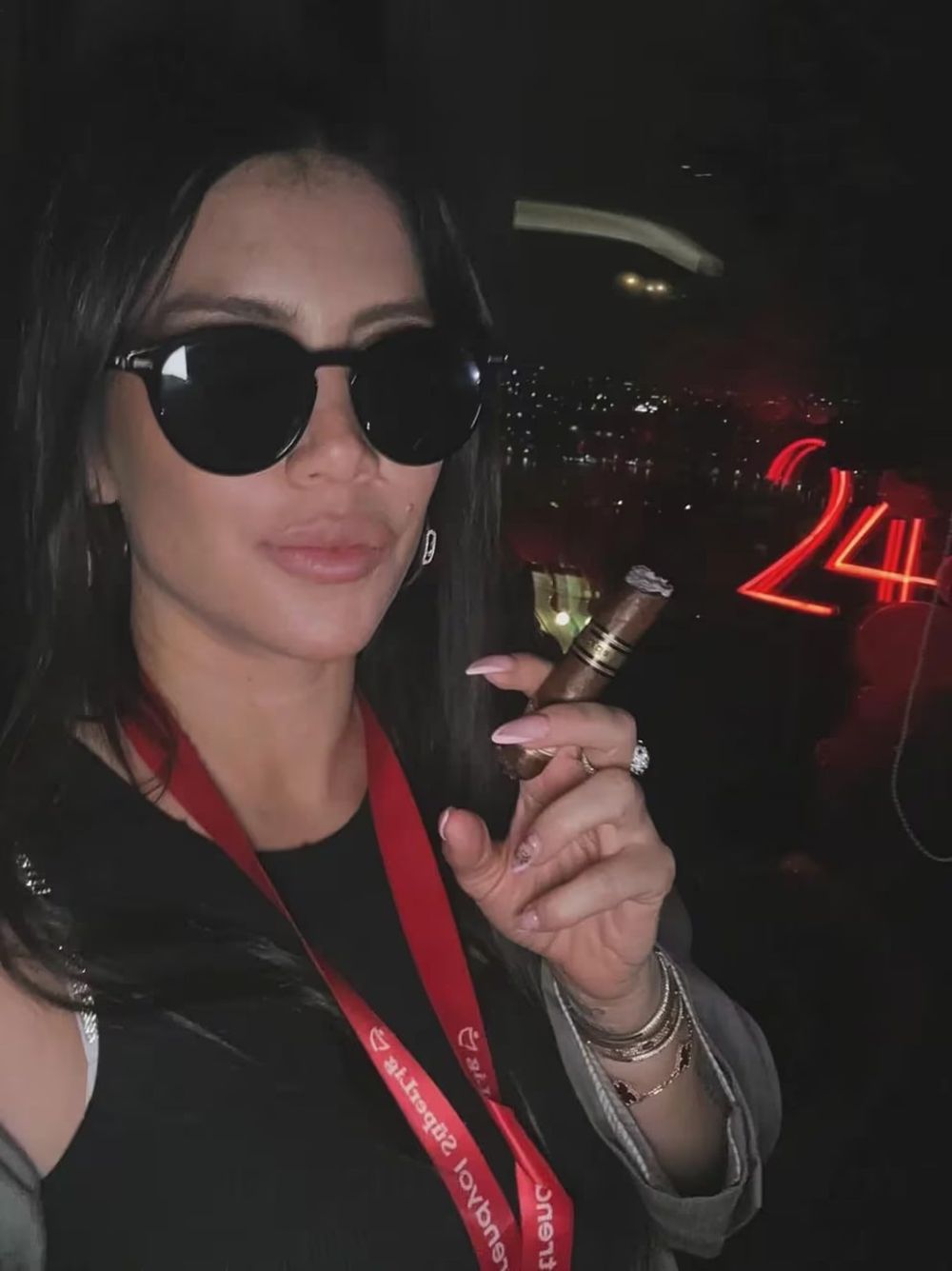 “La mujer perfecta existe”, dijo Nara adjudicándose el éxito de su marido en el club de Turquía.