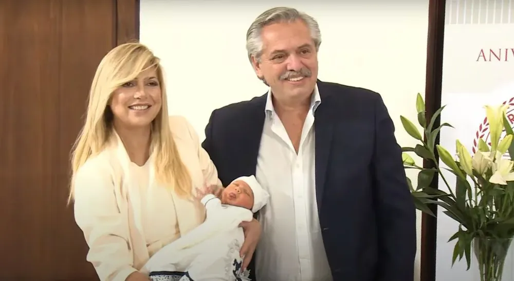 El hijo de Alberto Fernández y Fabiola Yáñez nació a la 1.21 de la madrugada del lunes