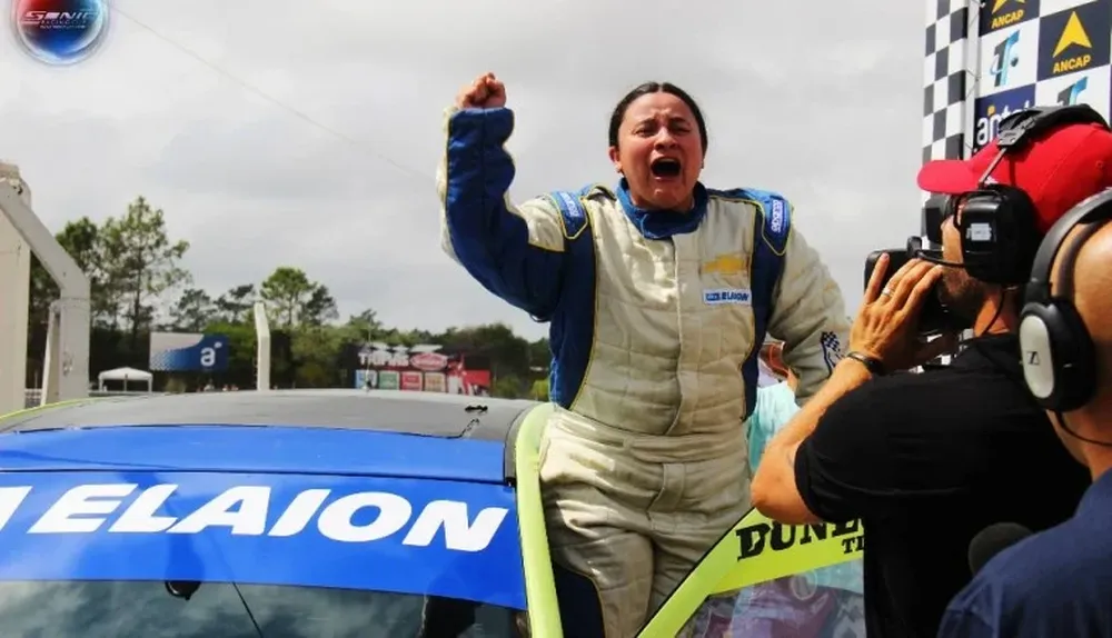 Carolina Larratea marcó un hito para el automovilismo uruguayo.