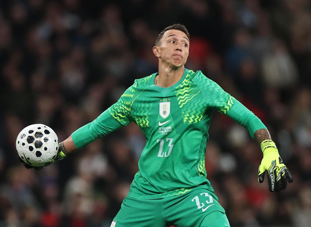 Fernando Muslera en el partido ante Inglaterra