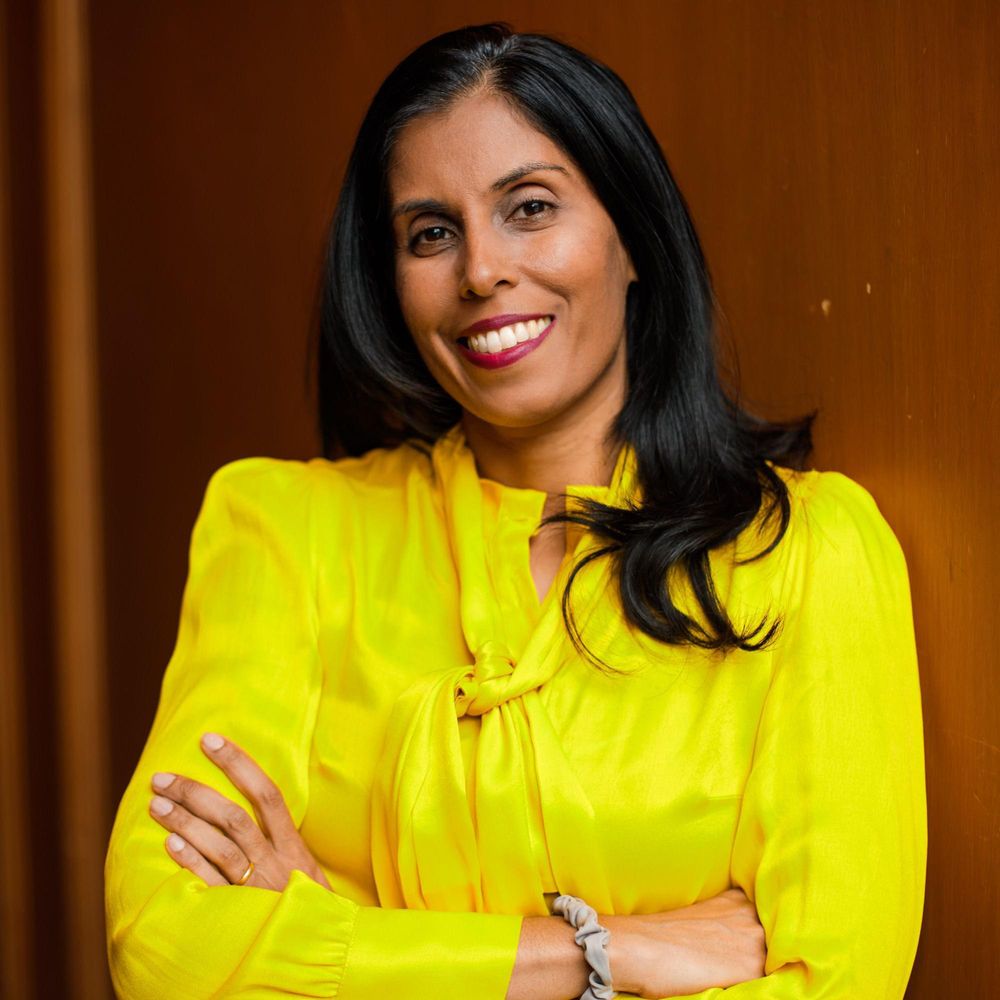 Jina Krause-Vilmar, directora de Upwardly Global, asegura que más de 6 de cada 10 titulados en tecnologías de la información que acuden a su organización logran retomar sus profesiones en menos de seis meses.