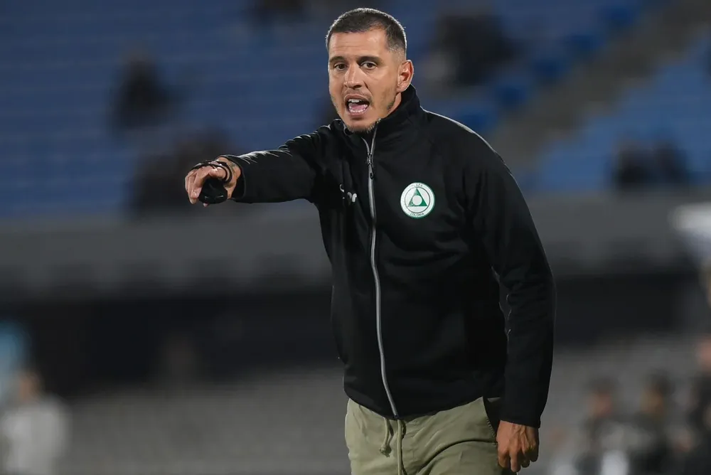 Nicolás Vigneri, DT de Plaza Colonia