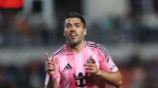 Festejo de Luis Suárez en su gol ante Houston Dynamo