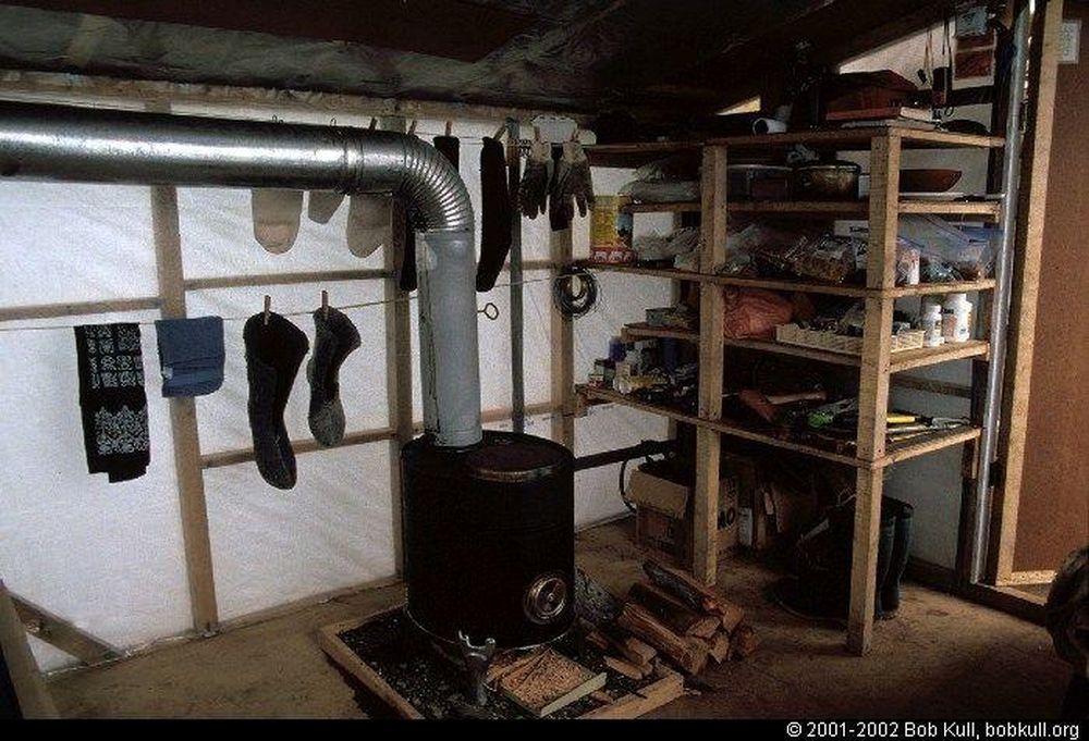 Bob Kull mantenía su cabaña caliente con propano.