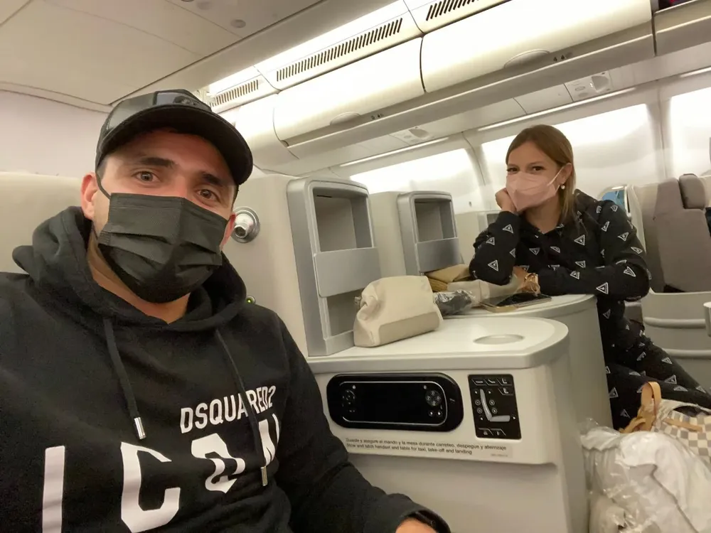 Maximiliano Gómez superó el covid-19 y viajó a Uruguay