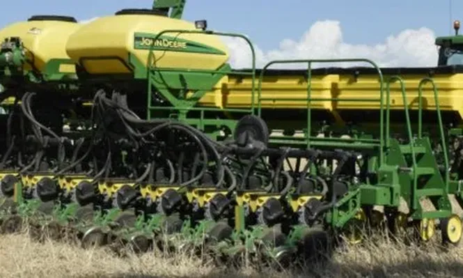 Pese a los rendimientos récord, los agricultores achican el área agrícola