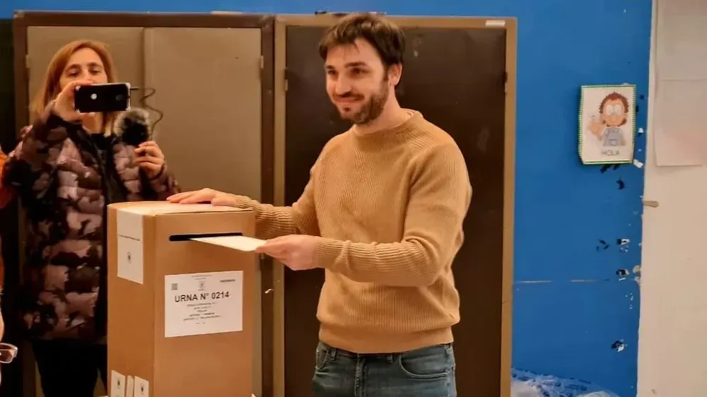 Votó el candidato de Juntos por el Cambio, Ignacio Torres