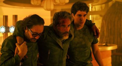 El refugio atómico: acción y giros inesperados en la nueva serie de Álex Pina en Netflix