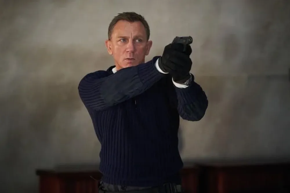 Daniel Craig como James Bond en Sin tiempo para morir, su última película