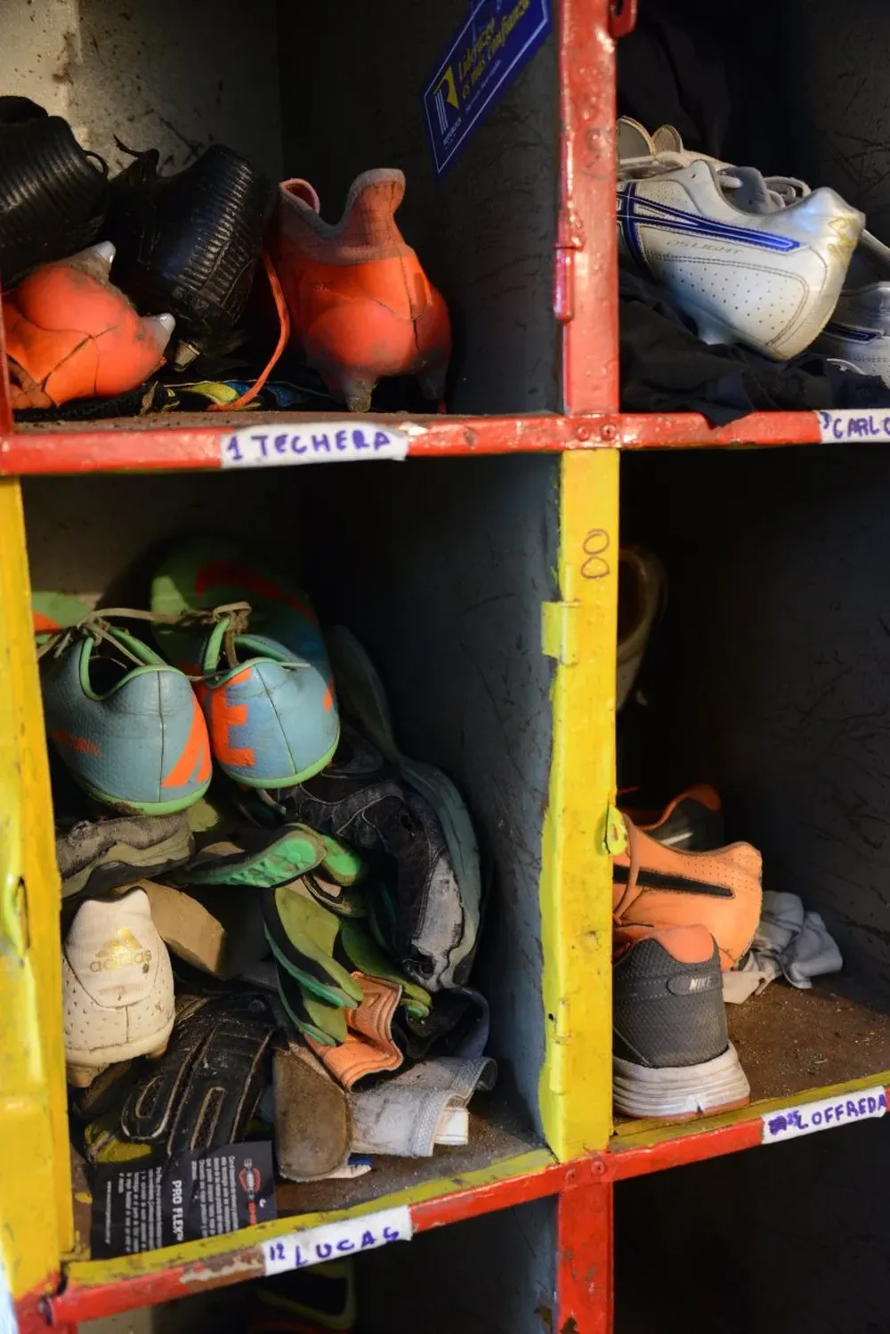 Los zapatos de los jugadores de los gauchos