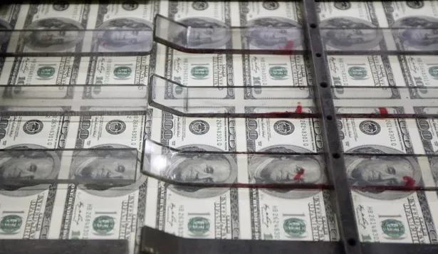 El dólar bajó 0,01%