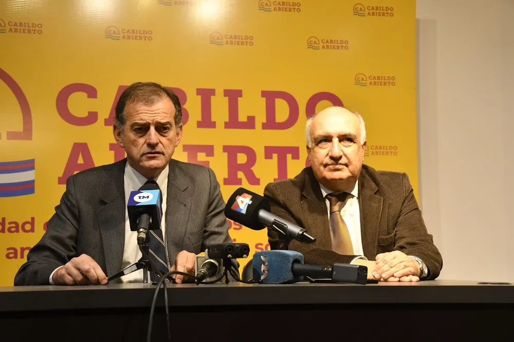 Guido Manini Ríos y Guillermo Domenech