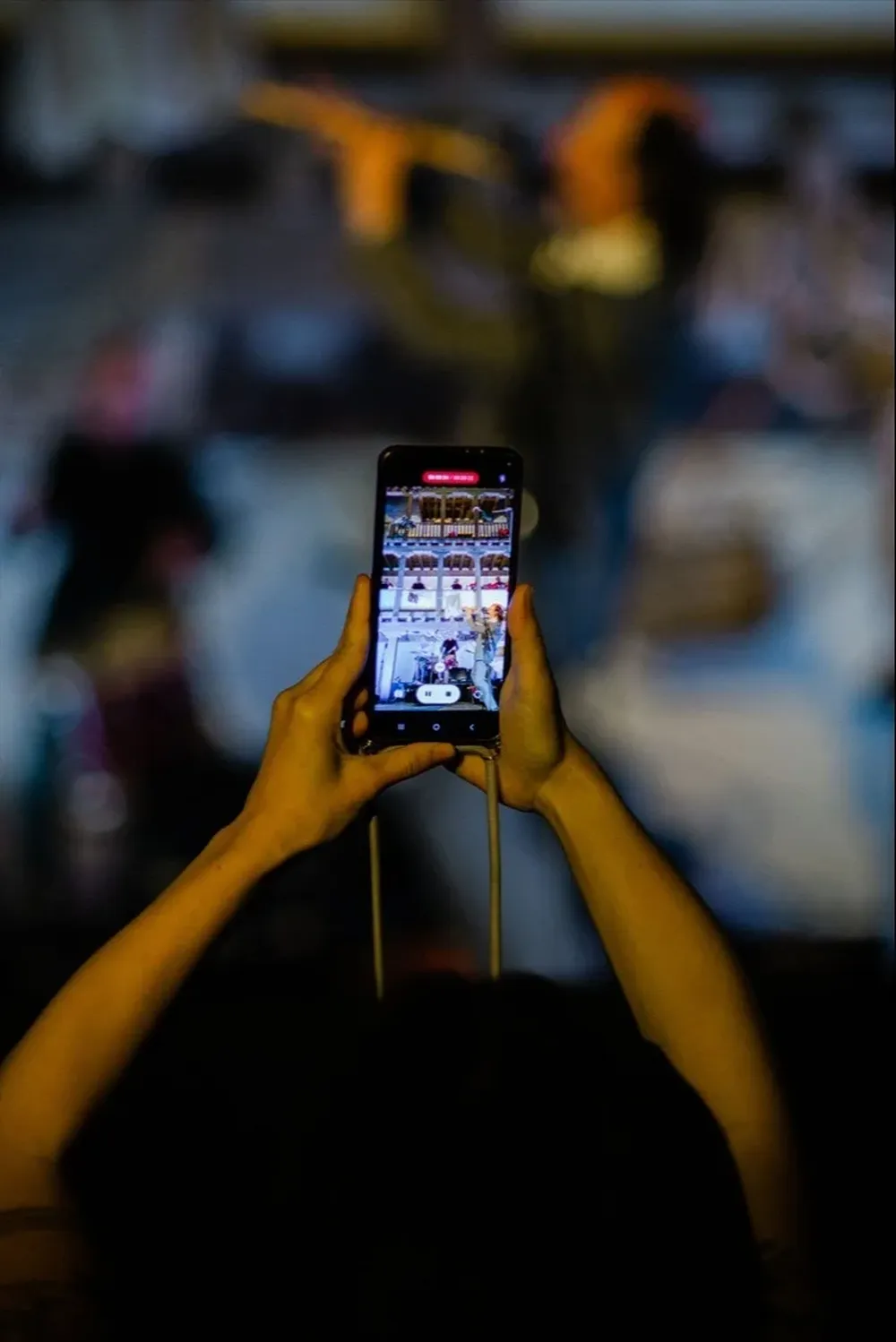 El fallo judicial culpó a los menores que utlizaron la &nbsp;Inteligencia Artificial para difundir fotos.&nbsp;