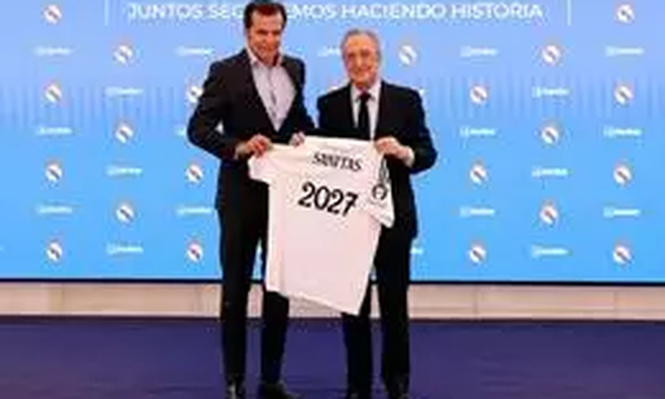 El CEO de Sanitas y de Bupa ELA, Iñaki Peralta, y el presidente del Real Madrid, Florentino Pérez, celebran el acuerdo de renovación entre ambas entidades hasta 2027.- SANITAS