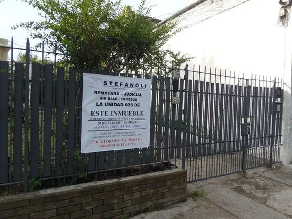 Frente del inmueble en el Buceo que subastará Stefanoli