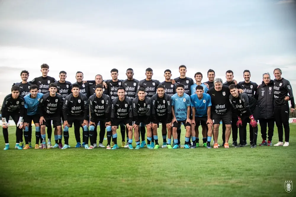 Uruguay se juega el pasaje a las semifinales de los Odesur en fútbol
