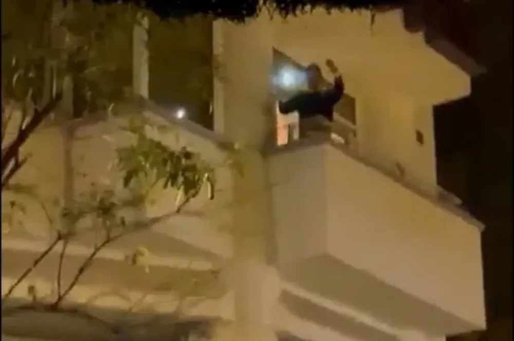 Broli desde el balcón de su habitación en Quito