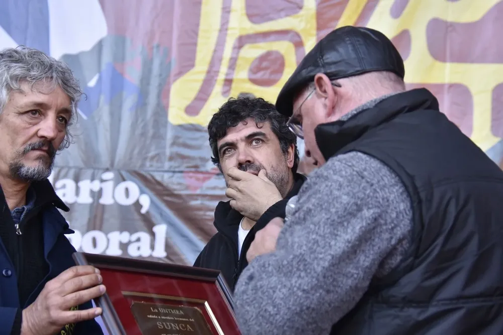 Óscar Andrade no paga tributos desde 2011, según muestra un informe de Santo y Seña