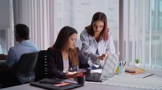 Para que la inseguridad no juegue en tu contra, podrías recordar qué motivos te llevaron al puesto de trabajo actual.