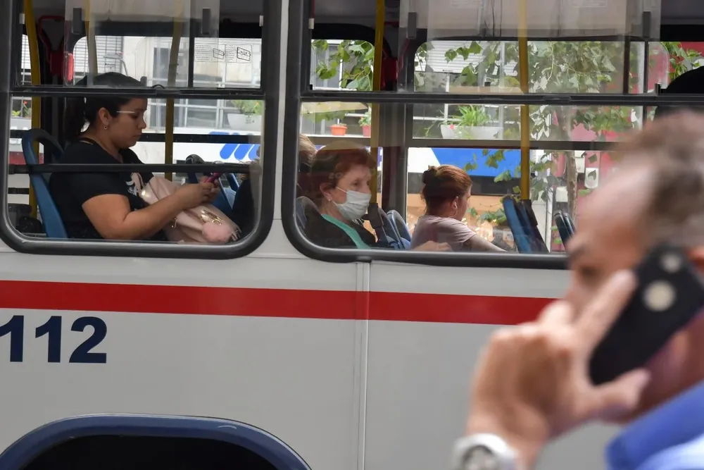 La medida quedó vigente, y se prevé que para 2023 ya no haya unidades con parlantes