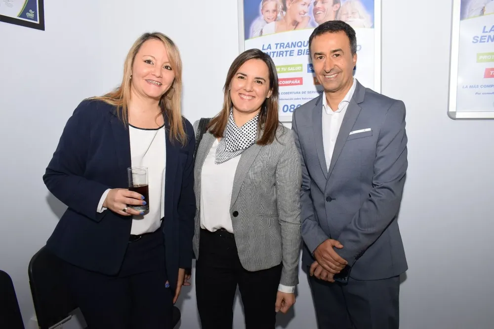 Arianne Alderete, Karina Rieger y Gonzalo Romero