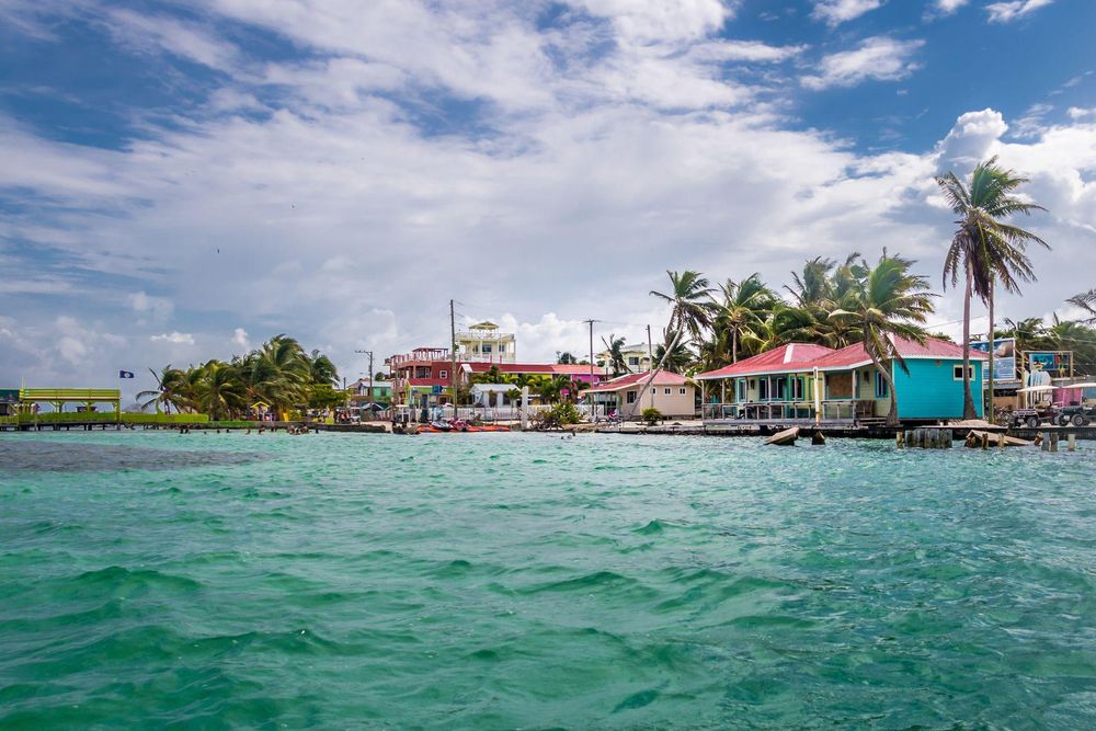 Belice ha establecido múltiples destinos turísticos en los cayos de su territorio.