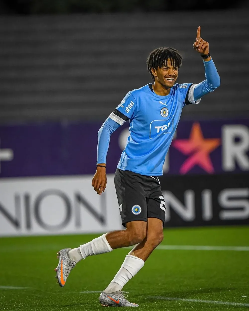 Ignacio Gonella en su debut en Montevideo City Torque