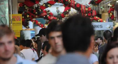 Próximos sábado y domingo con comercios abiertos hasta la madrugada