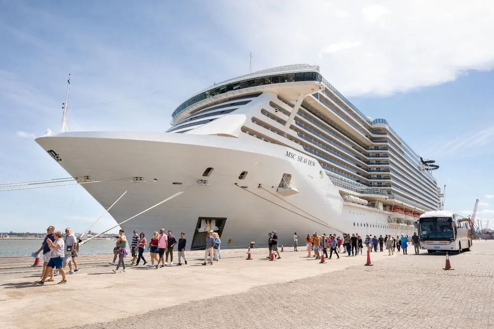 El MSC Seaview es el buque de pasajeros de mayor capacidad que haya recibido la terminal de Montevideo