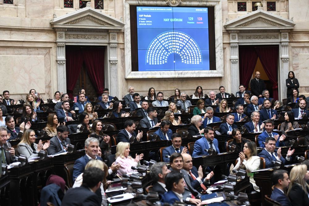 Diputados: La Libertad Avanza consigue darle media sanción a la Ley Hojarasca y apunta a Zonas Frías.