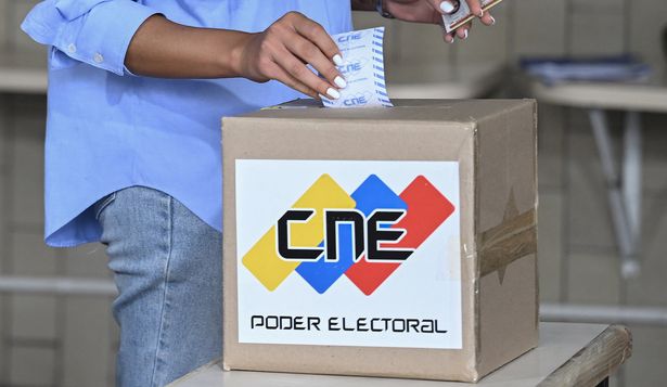 Apertura de las mesas de votación en Venezuela