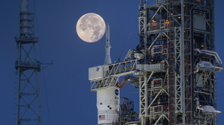 Trump se mete de lleno en la carrera espacial: cómo es el plan para llevar a miles de estadounidenses a la Luna