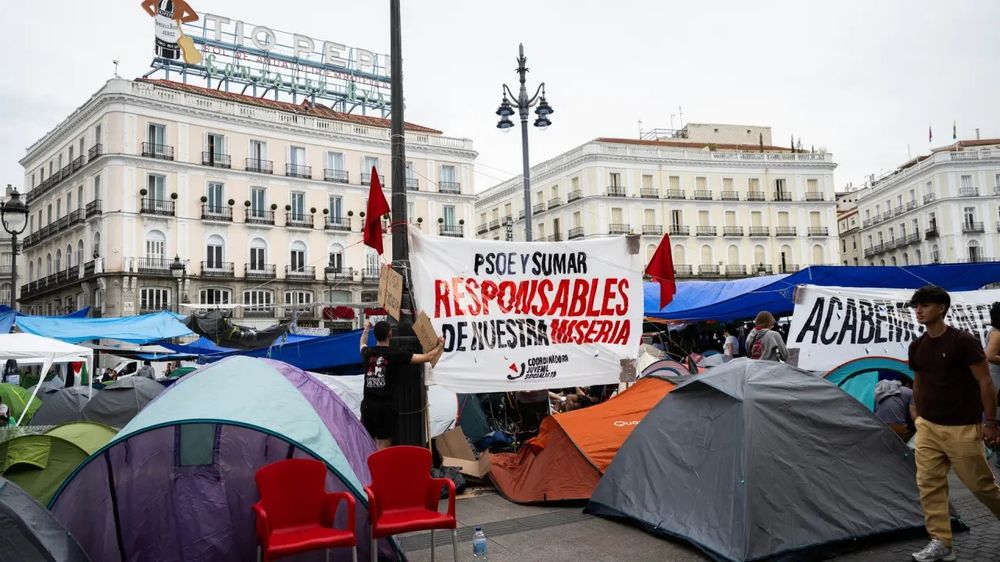 Acampada en Sol por la crisis de vivienda.