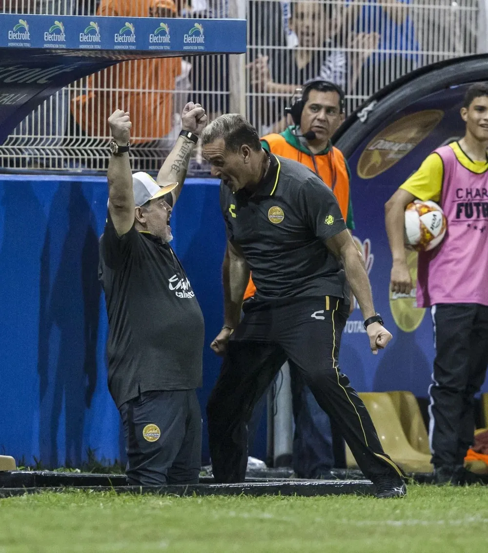 Diego Maradona debutó en Dorados de Culiacán