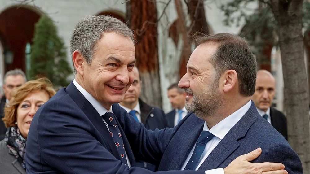 José Luis Ábalos junto a José Luis Rodríguez Zapatero.