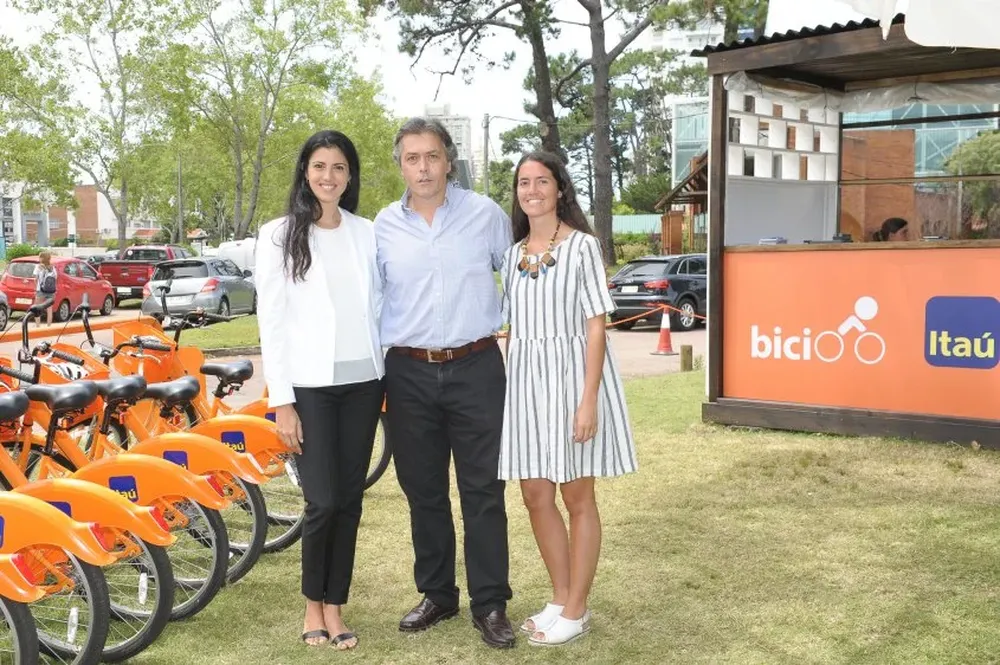 Lucía Cabanas, Mauricio Izetta y Florencia Lecueder