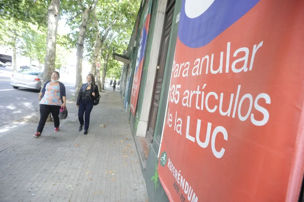 Carteles a favor del Sí