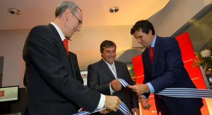 Santander inauguró una sucursal en pleno centro de Melo