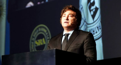 Javier Milei prometió bajar las retenciones en 2025 y destacó los logros económicos de su gestión en un acto de la Sociedad Rural