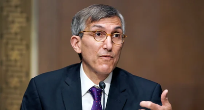 El máximo responsable de vacunas de la FDA renuncia por diferencias con Kennedy: Sólo desea la confirmación servil de su desinformación y mentiras