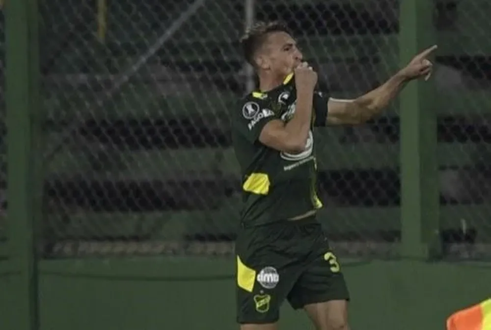 Braian Romero, jugando para Defensa y Justicia