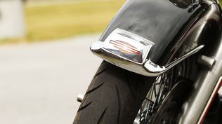 El motociclista murió en el lugar.