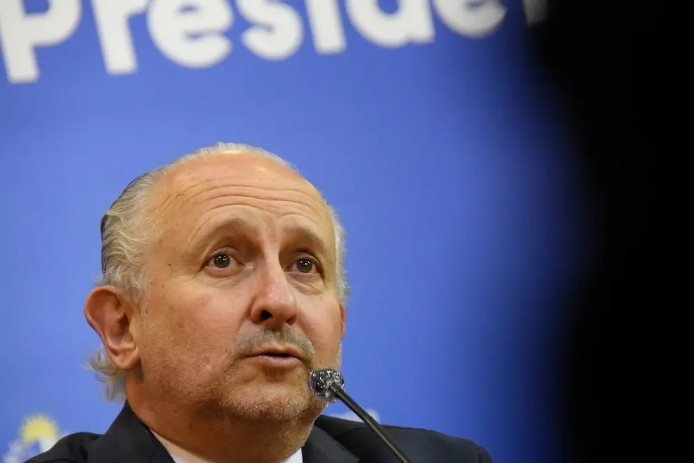 El ministro de Educación, Pablo Da Silveira, dijo que intentarán no aplicar los protocolos difundidos este miércoles por Salud Pública