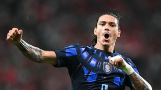 Festejo de Darwin Núñez en uno de sus dos goles ante Corea del Sur