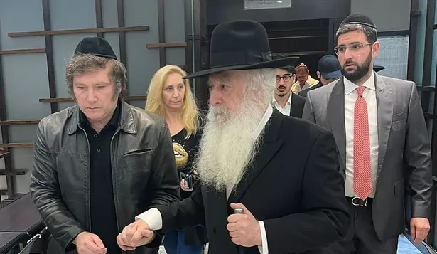 Javier y Karina Milei con el rabino David Pinto Shlita