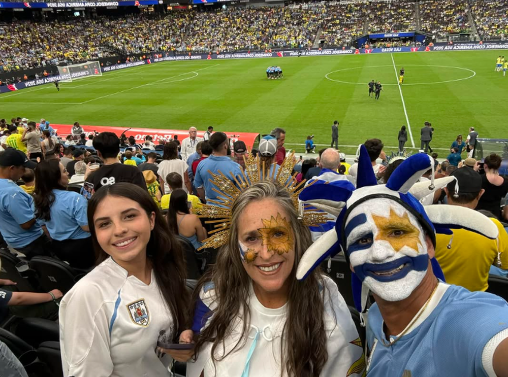 Washington Sardella y su familia acompañando a la selección uruguaya en la Copa América 2024