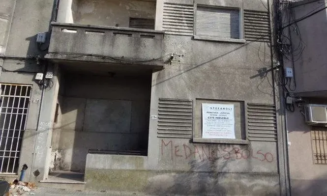 Fachada del inmueble que Mario Stefanoli rematará en el barrio La Blanqueada