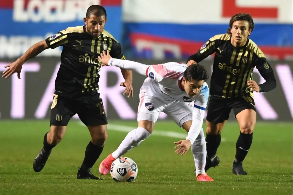 Walter Gargano jugó un partido enorme