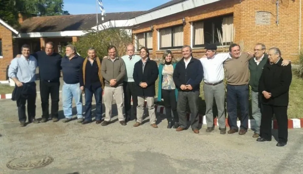 Los intendentes blancos con la fórmula presidencial